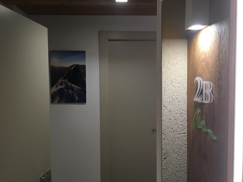 4478 Mountain